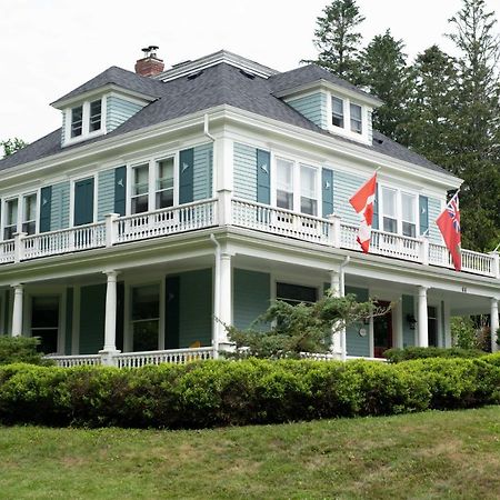 Alicion Bed & Breakfast Lunenburg Extérieur photo